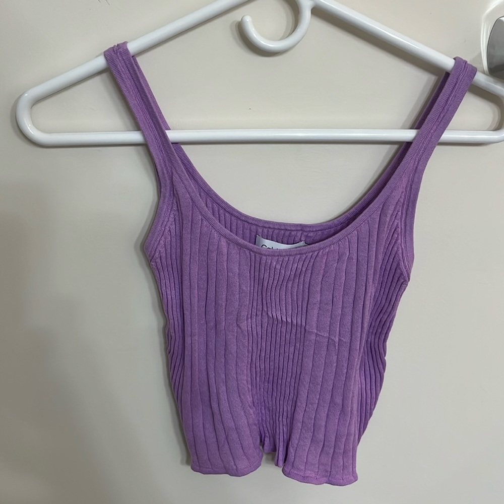 NWOT Calvin Klein lavender lightweight crop top. Size medium.